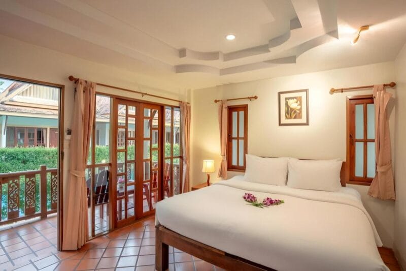 Bang Tao Village Resort