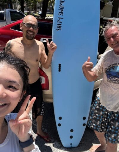 Happy surf lesson customers in Phuket